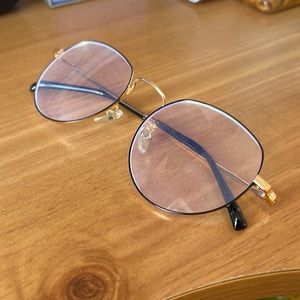 Blue light glasses